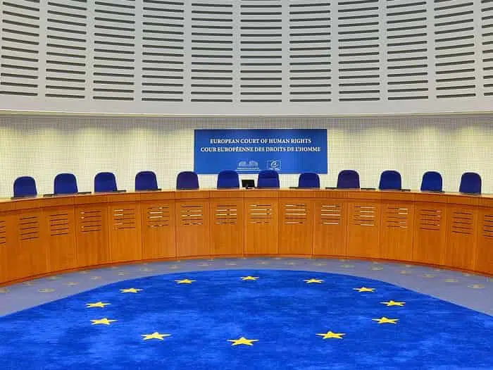 25 Προσλήψεις στην Ευρωπαϊκή Επιτροπή 11