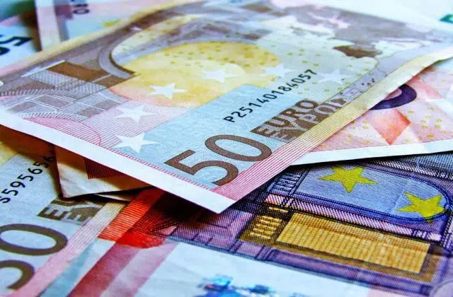 800 ευρώ: Σήμερα η πληρωμή για 328.360 δικαιούχους (Αναστολές Νοεμβρίου) 13