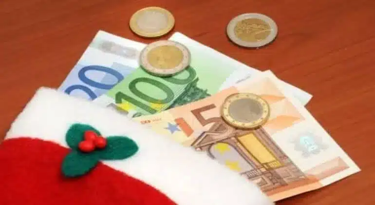 Δώρο Χριστουγέννων 2020: Ρεκόρ πληρωμών εξήγγειλε ο Βρούτσης 11