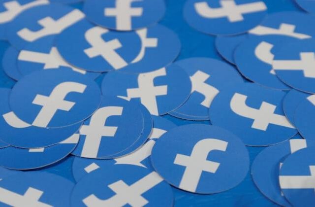 «Έπεσαν» Facebook και Instagram παγκοσμίως 2