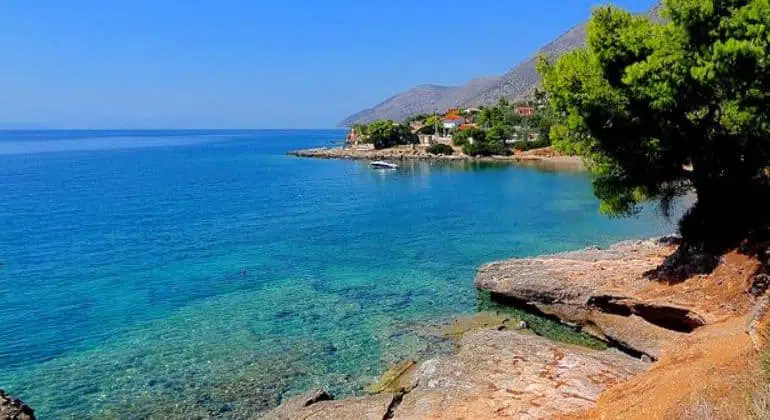 Αυτές είναι οι παραλίες της Αττικής όπου απαγορεύεται το κολύμπι 11