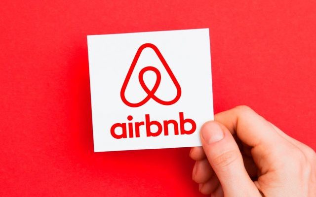 Αυξάνεται ο φόρος στις μισθώσεις τύπου Airbnb 2
