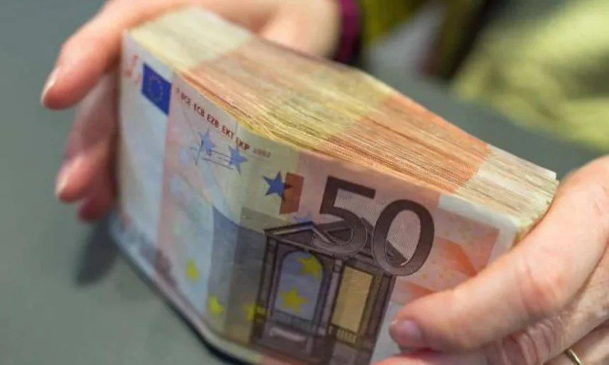 Αναδρομικά – ΣτΕ: Ποιοι δικαιούνται χρήματα από 660 έως 7000 ευρώ 1