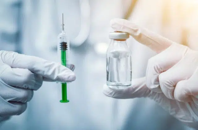 Εποχική γρίπη: Οι επικίνδυνοι μύθοι για το εμβόλιο 13
