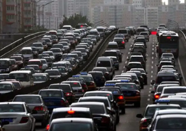 Κίνηση: "Κόκκινο" το οδικό δίκτυο στην Αθήνα - Ποιους δρόμους να αποφύγετε 13