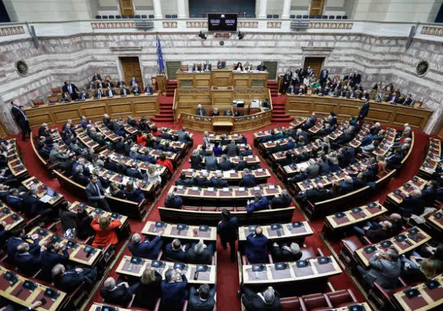 Πρόταση για αύξηση του κατώτατου μισθού ετοιμάζει ο ΣΥΡΙΖΑ 13
