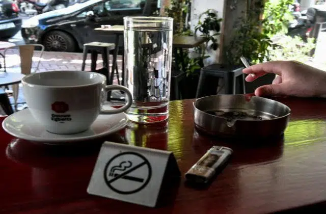 Αντικαπνιστικός νόμος: Στο ΣτΕ οι καταστηματάρχες - Ζητούν ακύρωση της απόφασης για την απαγόρευση χρήσης καπνού 12