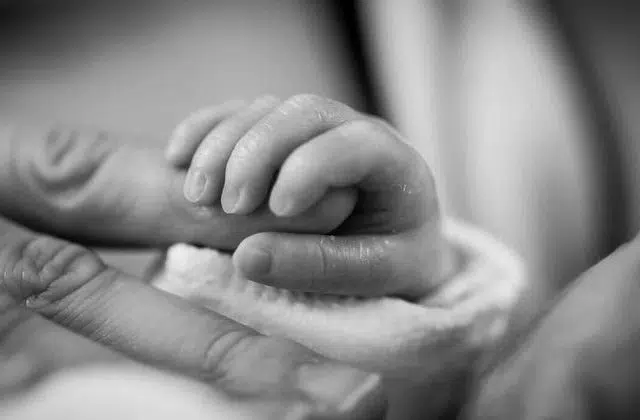 Επίδομα γέννησης: Ανοίγει η πλατφόρμα για τις αιτήσεις - Πότε θα πληρωθεί η πρώτη δόση 12