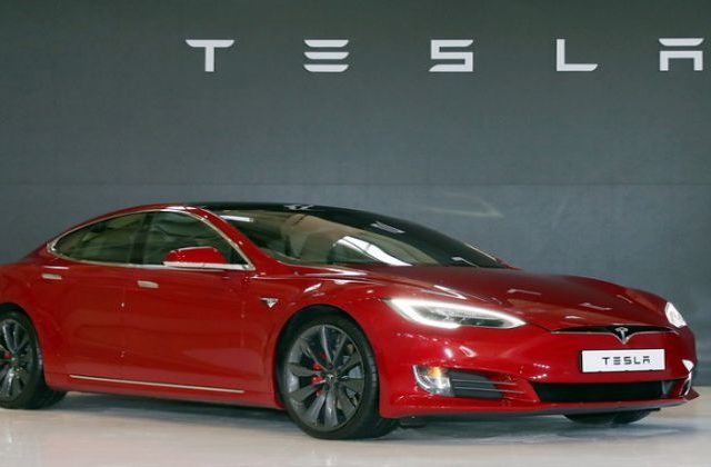 Tesla- Η αμερικάνικη εταιρεία ψάχνει Έλληνες για να δουλέψουν στη Γερμανία 2