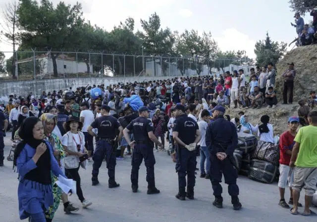 Μεταναστευτικό: Η κυβέρνηση επιτάσσει ακίνητα και εκτάσεις σε νησιά του ανατολικού Αιγαίου 12