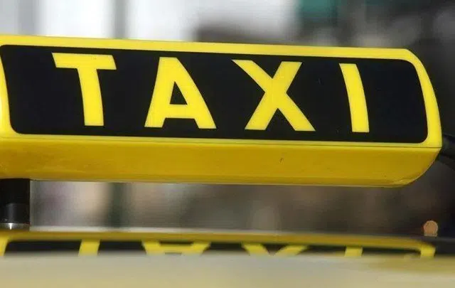 «Άνοιξαν» οι αιτήσεις για αποζημίωση Ειδικού Σκοπού 200 ευρώ σε οδηγούς ταξί 12