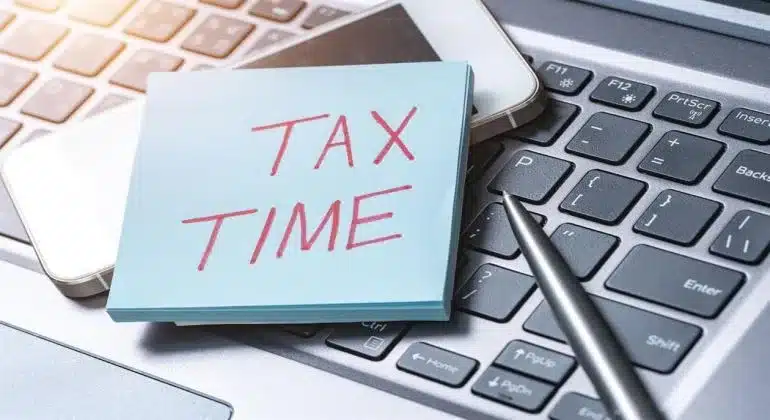 Φορολογικές δηλώσεις: Email της εφορίας σε φορολογούμενους με έτοιμο το έντυπο για υποβολή 11