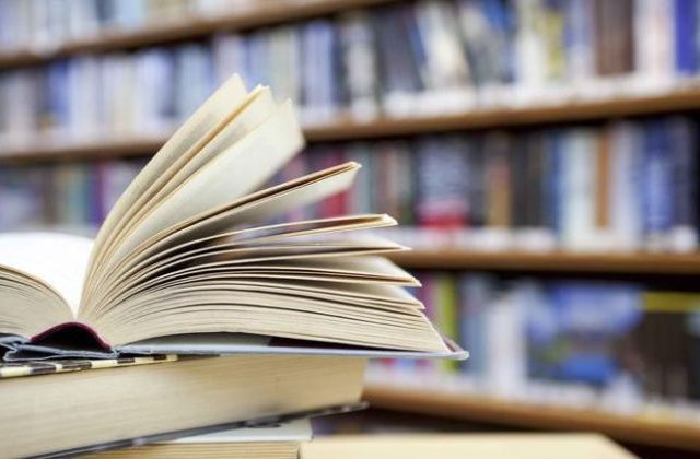 ΟΑΕΔ: Στις 24 Αυγούστου ξεκινά το πρόγραμμα χορήγησης επιταγών αγοράς βιβλίων 2