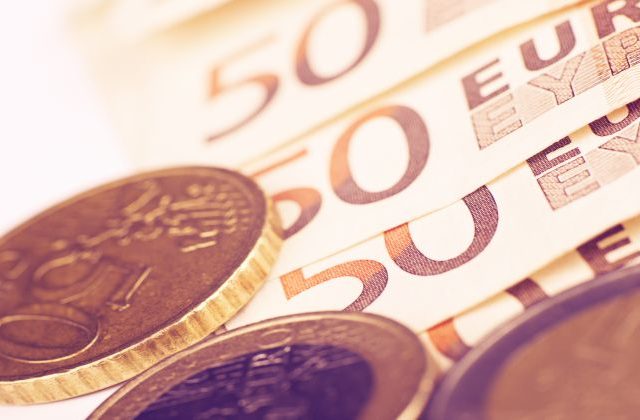 Επίδομα 534 ευρώ: Νέα πληρωμή σήμερα για τις αναστολές Αυγούστου 2