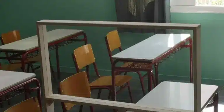 Συναγερμός: Θετικός στον κορονοϊό ανήλικος μαθητής σε σχολείο του Πύργου 11