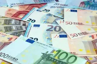 Επίδομα 200 ευρώ: Πότε θα δοθεί - Οι δικαιούχοι 64