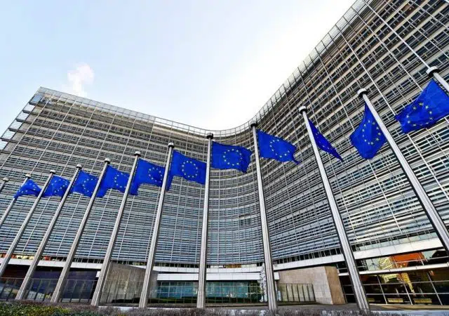 Προσλήψεις 55 Διοικητικών Υπαλλήλων στην Ευρωπαϊκή Επιτροπή 13