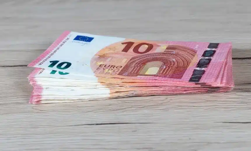 Επίδομα 534 ευρώ: Πότε πληρώνονται οι αναστολές Μαρτίου στους δικαιούχους 1