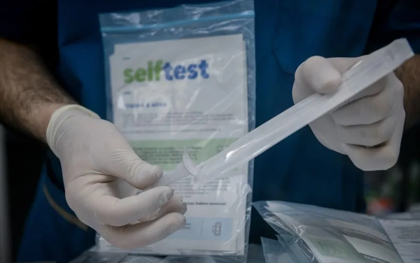 Self tests: Από τη Δευτέρα 6/12 η δωρεάν διάθεση από τα φαρμακεία 11