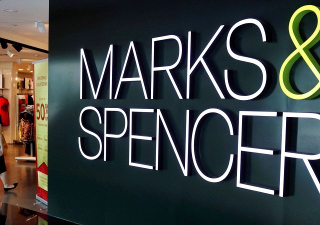Η Marks and Spencer αναζητά πωλητές/πωλήτριες για τα καταστήματα Αθήνας 12