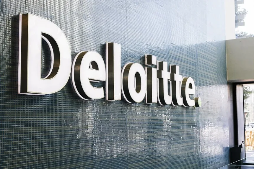 Deloitte: Πλάνο προσλήψεων 400 νέων στην Ελλάδα 9