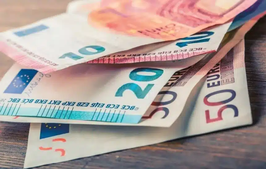 Φορολοταρία Απριλίου: Δείτε αν κερδίσατε το έπαθλο των 50.000 ευρώ 11