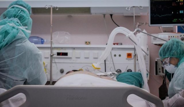 Κορονοϊός: "Μπλόκο" στα επισκεπτήρια στα νοσοκομεία 12