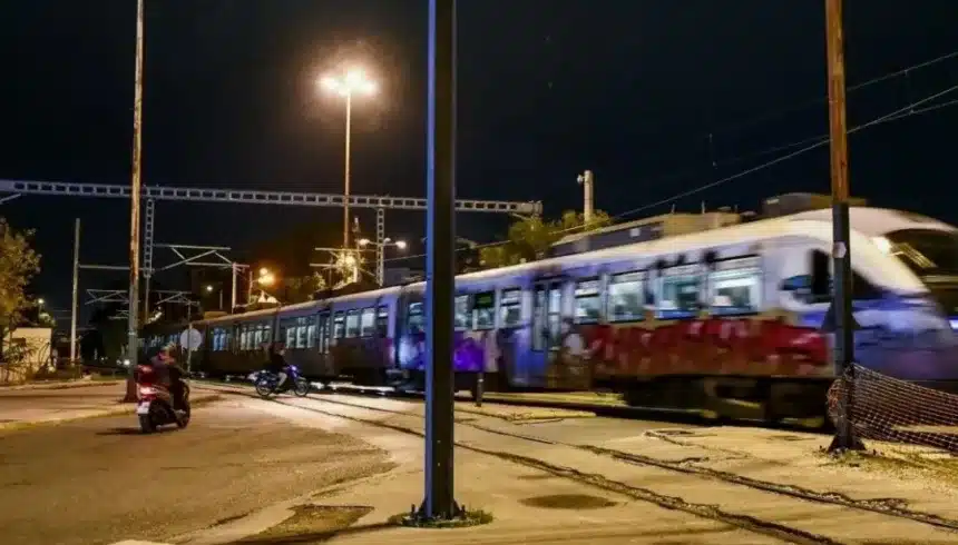 Φρίκη στον Κολωνό: Αποκεφαλίστηκε άνθρωπος που παρασύρθηκε από τρένο 11