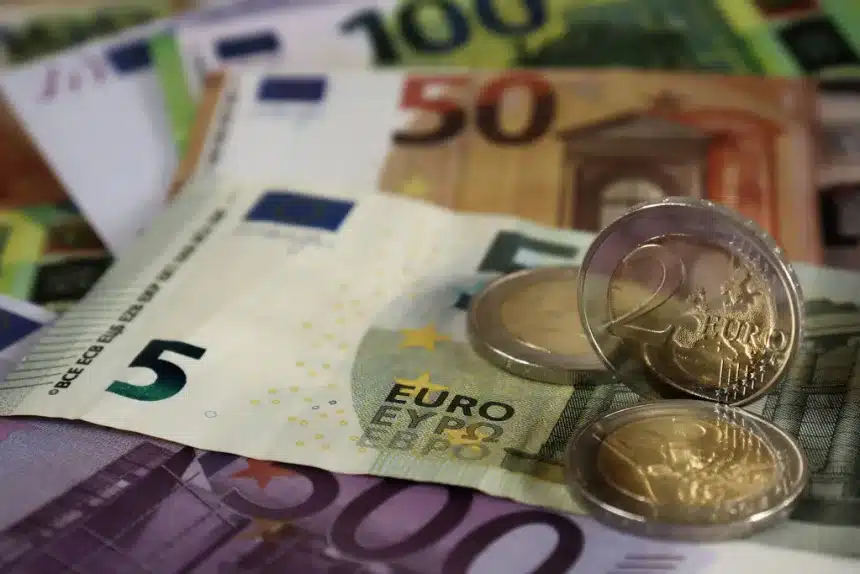 Ποιοι συνταξιούχοι χάνουν την έκτακτη ενίσχυση των 250 ευρώ 11