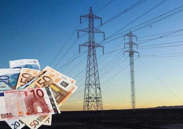 Power Pass έως 600 ευρώ: Ανοίγει την Παρασκευή η πλατφόρμα για την επιδότηση ρεύματος 13
