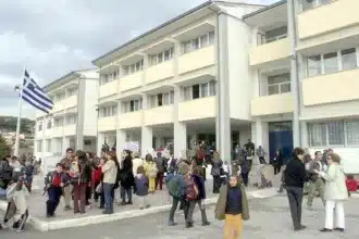 «Μου στέρησαν το δικαίωμα στη γνώση»: Μαθητής κατήγγειλε καθηγήτριες γιατί απεργούσαν 42
