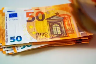 Τέλος οι αγορές άνω των 500 ευρώ με μετρητά – Πόσο θα είναι το πρόστιμο 84