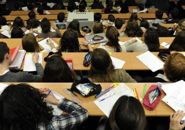 Επίδομα σίτισης 600 ευρώ σε φοιτητές: Δικαιούχοι και ποια είναι τα απαιτούμενα δικαιολογητικά 2