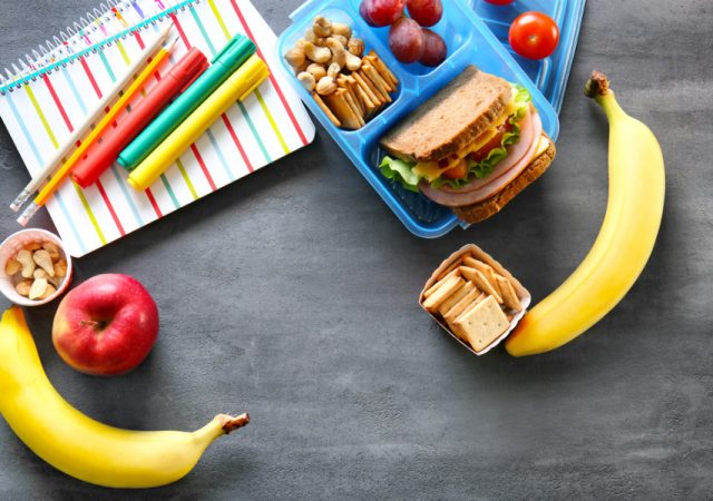 Πιο νωρίς και σε περισσότερα σχολεία από ποτέ, ξεκινούν τα σχολικά γεύματα 3