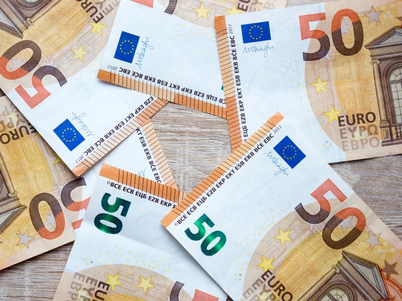 500 ευρώ στους γονείς: Ποιοι έχουν την ευκαιρία για το νέο voucher 11