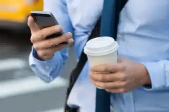 Πώς να κόψετε τον εθισμό με το κινητό – Το απλό κόλπο που θα σας πάρει 1 λεπτό 33