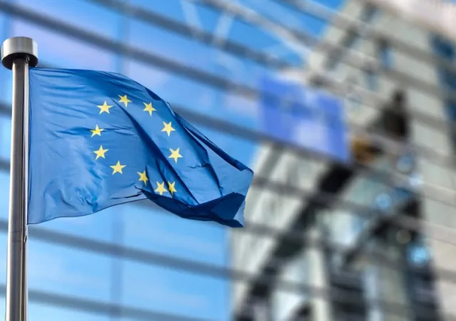 Προκήρυξη από την ΕΕ: Ζητούνται 970 διοικητικοί υπάλληλοι 12