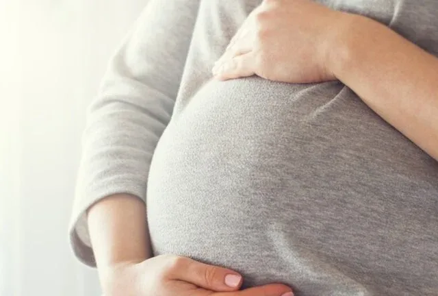 Επίδομα γέννας: Αλλάζει η πληρωμή - Τέλος τα 2.000 ευρώ μετρητά 13
