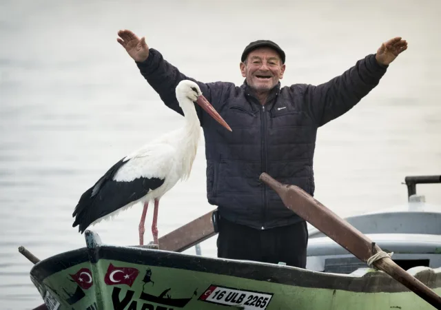 Τουρκία: Η φιλία ενός πελαργού και ενός ψαρά που έχει γίνει viral 13