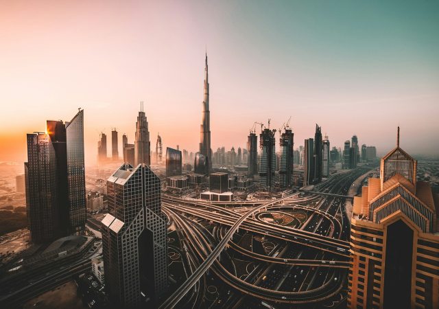 Στο Ντουμπάι κάνει τόση ζέστη που η κυβέρνηση έριξε τεχνητή βροχή 3