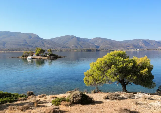 Έρως: Το ελληνικό νησί που επιλέγουν πολλά ζευγάρια για να παντρευτούν 2