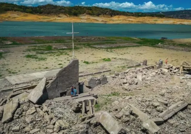 Φιλιππίνες: Πόλη αναδύθηκε από το νερό μετά απο 300 χρόνια, λόγω ξηρασίας 4